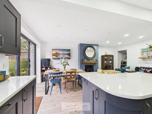 Photo 6- click for photo gallery